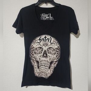 🎀 Junior's Black Skull Graphic V-Neck Tee Size: Large🎀